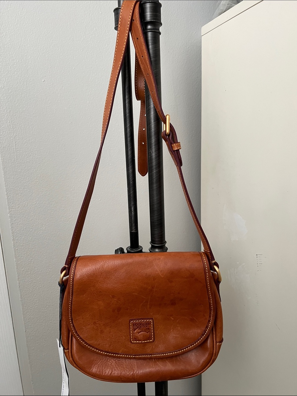NWT Dooney & Bourke Florentine Saddle Bag Crossbody - Natural / Clean Patina